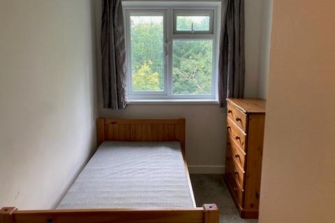 3 bedroom flat to rent, Southfield Park, Oxford OX4
