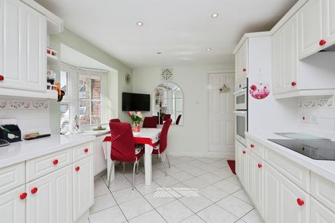 4 bedroom detached house for sale, Anchorage Way, Eastbourne