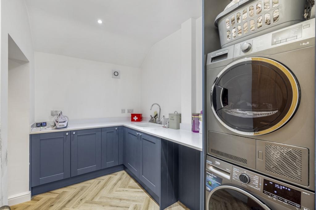 32 Lincoln Road (Metheringham)-15