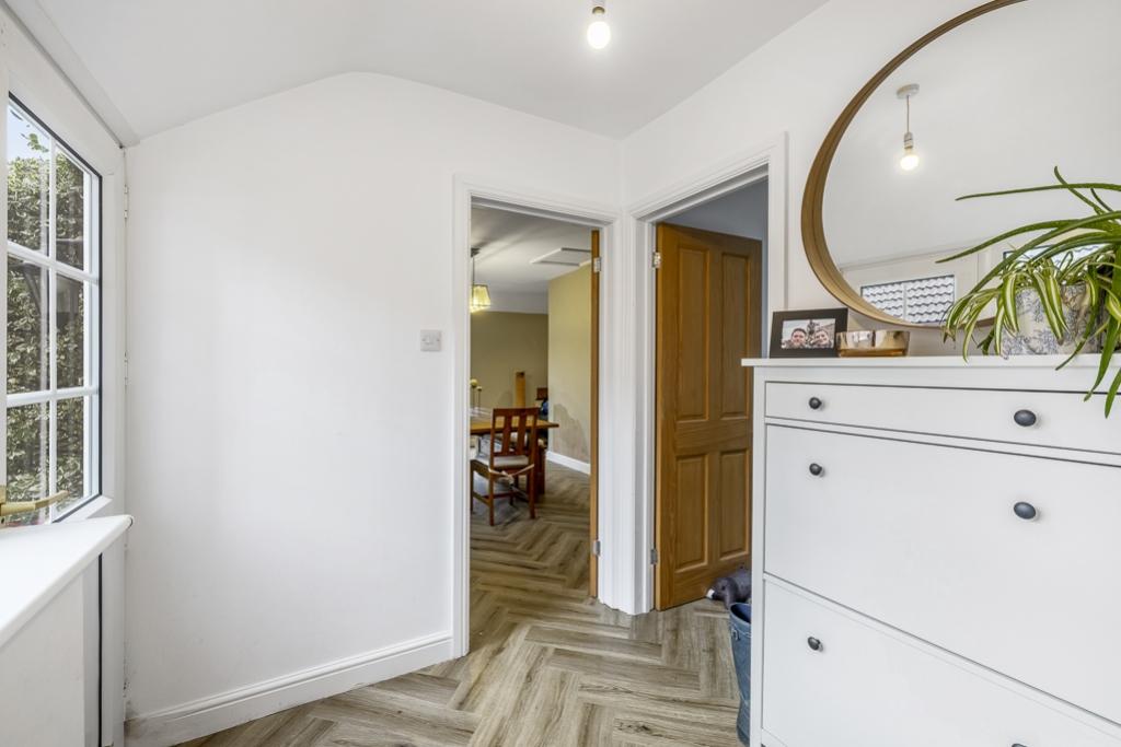 32 Lincoln Road (Metheringham)-14