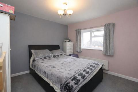undefined, Chase Cross Road, Romford, Collier Row, RM5 3XR