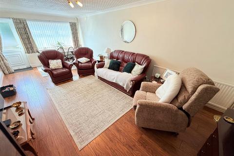 2 bedroom semi-detached bungalow for sale, Halt Road, Caister-On-Sea