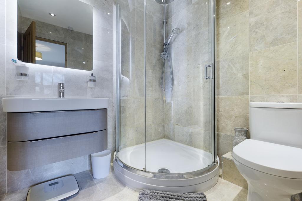 En-suite Shower/WC