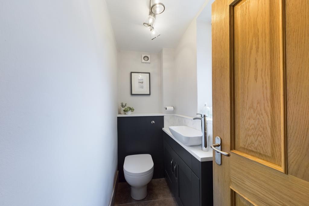 Cloakroom/WC