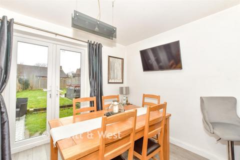 3 bedroom semi-detached house for sale, Deerhurst Crescent, Portsmouth PO6