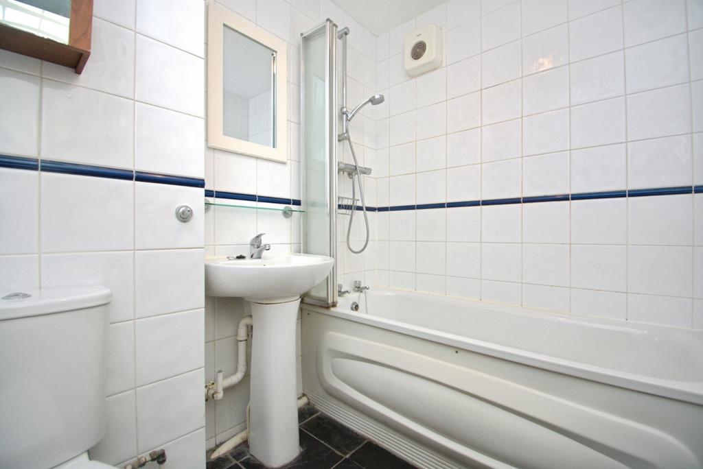 8c65e3b6-Bath