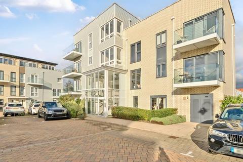 undefined, Green Park, Reading, Berkshire, RG2