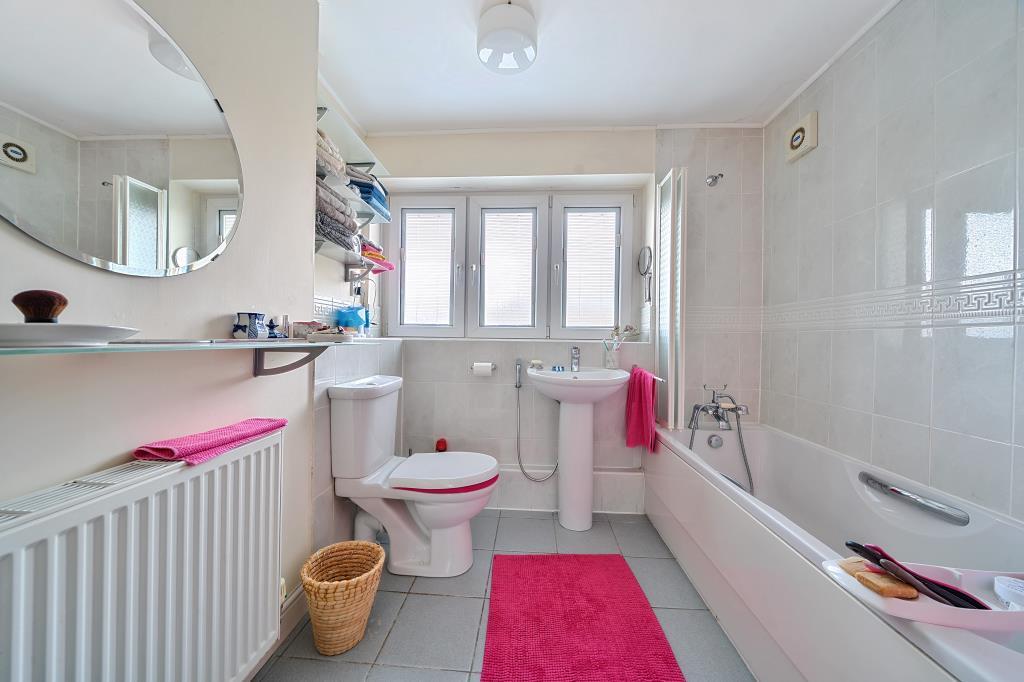 Ensuite bathroom