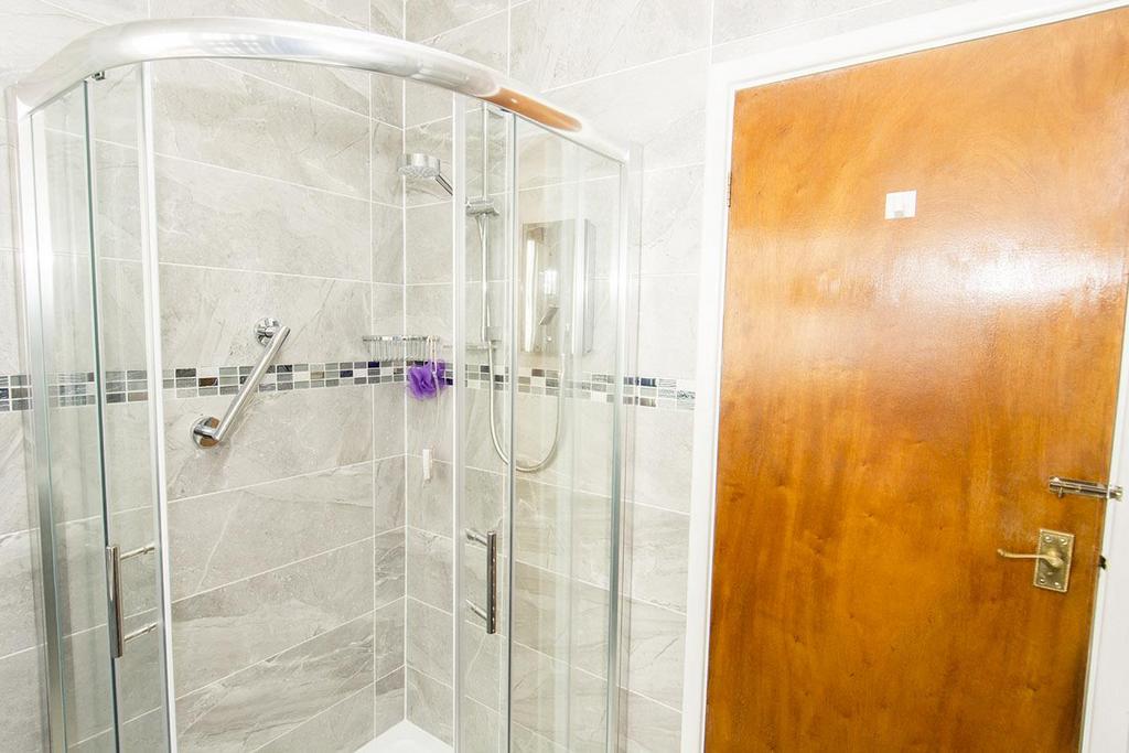 (Shower Room Photo Two)