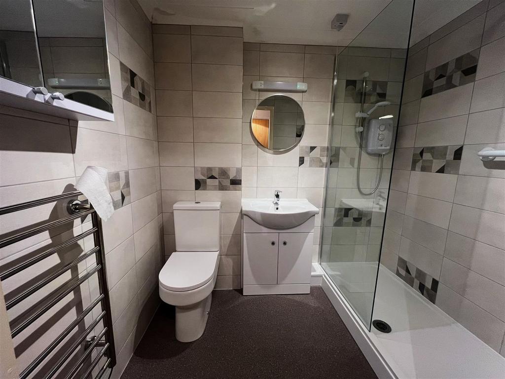 Bathroom.JPG