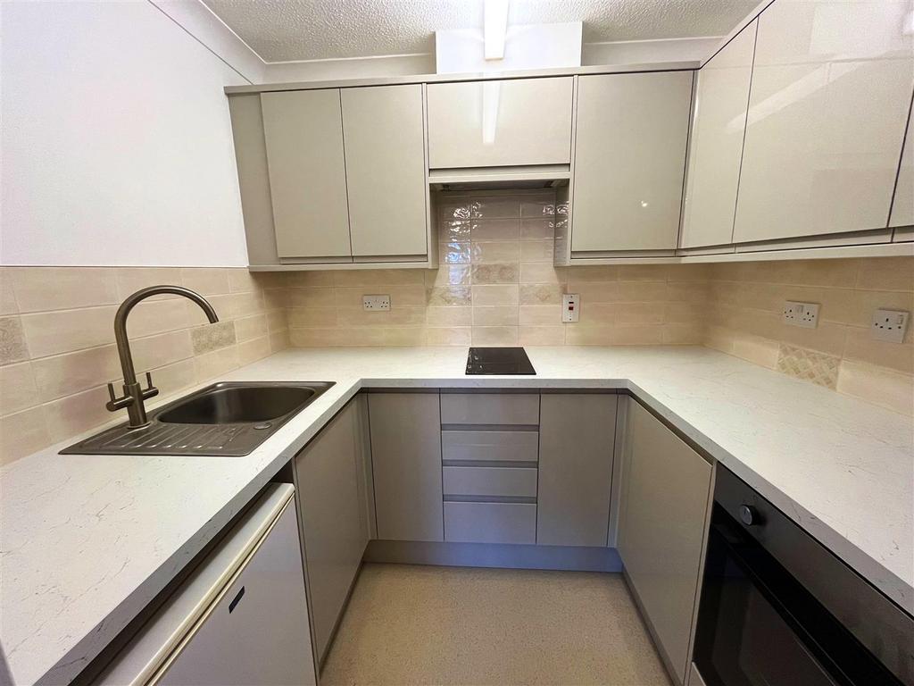 Kitchen.JPG