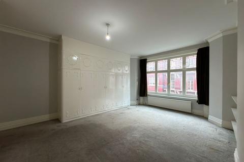 4 bedroom flat for sale, Flat 10H Hyde Park Mansions, Cabbell Street, Marylebone, London, NW1 5BG