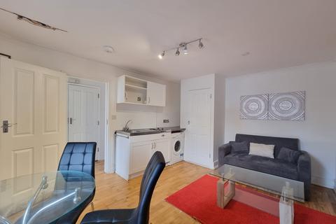 1 bedroom flat to rent, Queensborough Terrace, W2