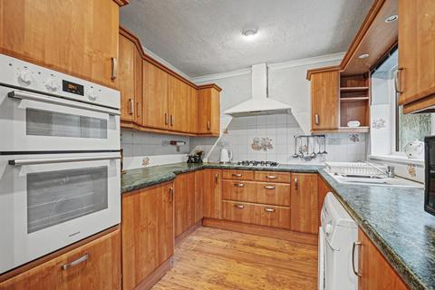 2 bedroom semi-detached bungalow for sale, Concord Avenue, Chatham ME5