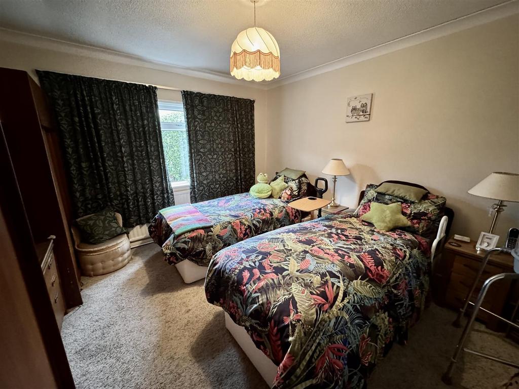 Sitting Room/Bedroom