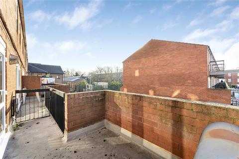 undefined, Median Road, London, E5