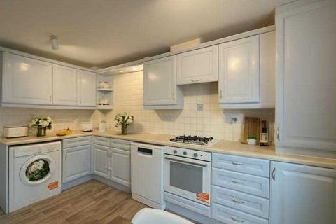 2 bedroom apartment for sale, Grandfield Avenue, Watford