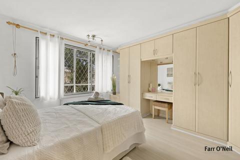 2 bedroom apartment for sale, Queens Road, Buckhurst Hill, IG9
