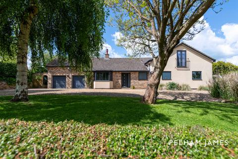 4 bedroom detached house for sale, Reeves Lane, Wing, LE15