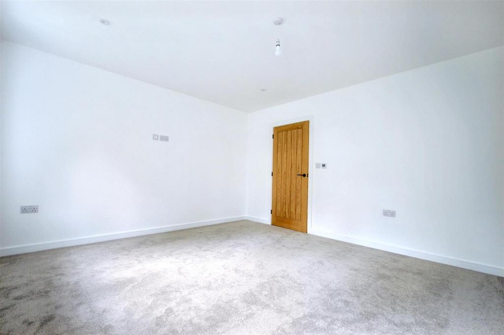 Bedroom 3 (2).jpeg