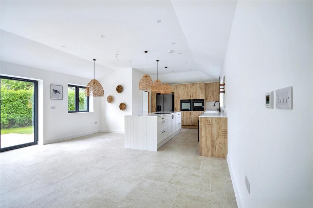 Open plan Kitchen (1).jpeg