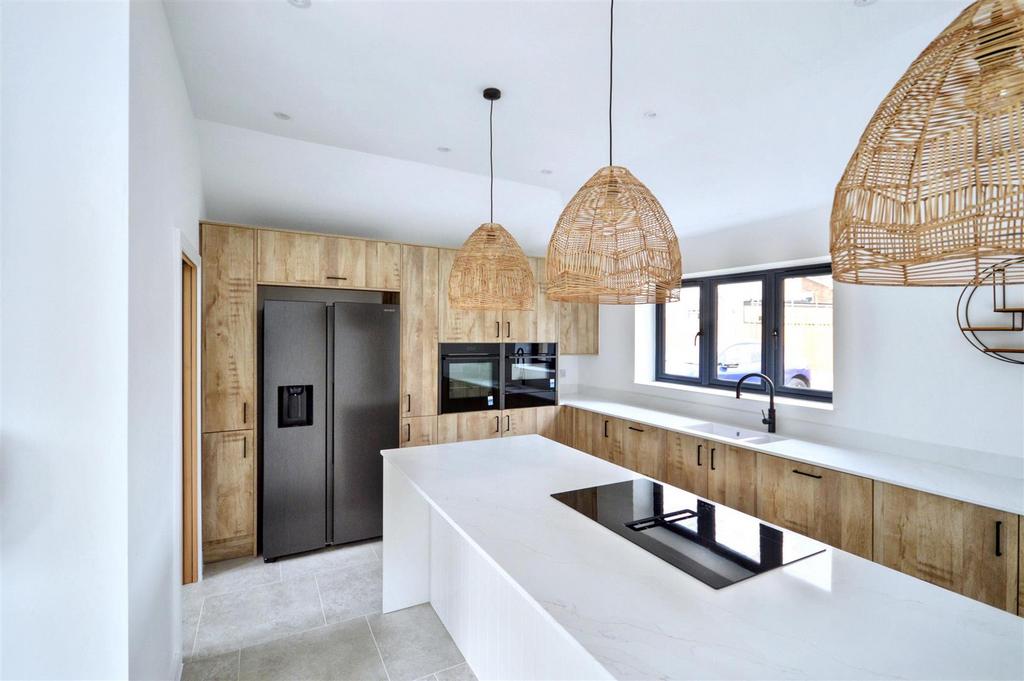 Open plan Kitchen (8).jpeg