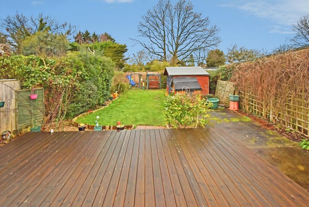 B4051012-Garden