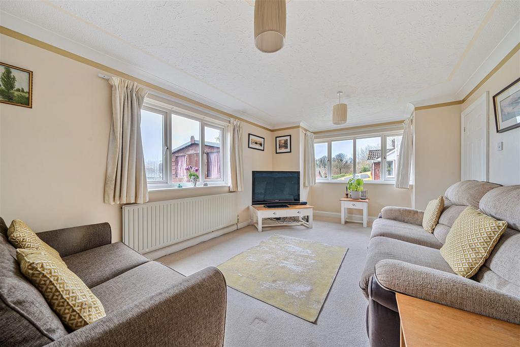Drovers Sitting Room bl.jpg