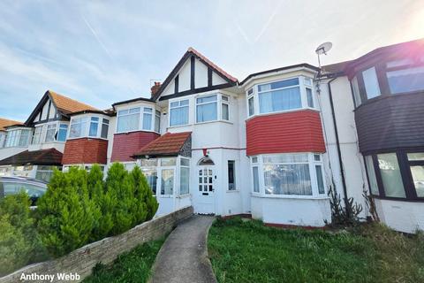 4 bedroom terraced house for sale, Connaught Gardens, Palmers Green, N13