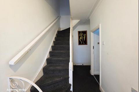 4 bedroom terraced house for sale, Connaught Gardens, Palmers Green, N13