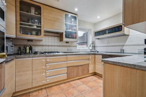 3 bedroom flat for sale, Welcote Drive, Northwood HA6