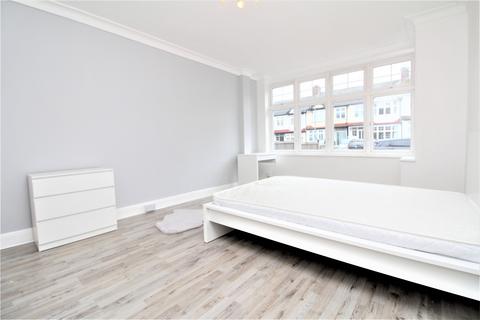 undefined, Abbots Way, Beckenham BR3