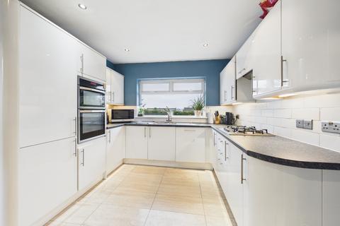 4 bedroom detached bungalow for sale, Keats Close, High Wycombe, Buckinghamshire, HP11 2UJ