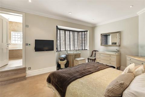 undefined, Ormonde Gate, London, SW3