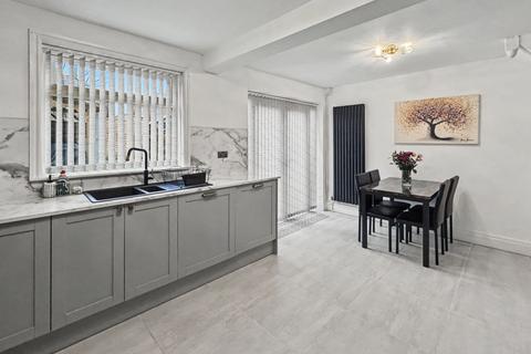 3 bedroom terraced house for sale, Polefield Circle, Prestwich, M25