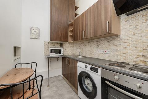 2 bedroom flat to rent, Aldersgate Street, EC1A