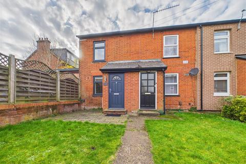 undefined, Garden Row, Hitchin SG5