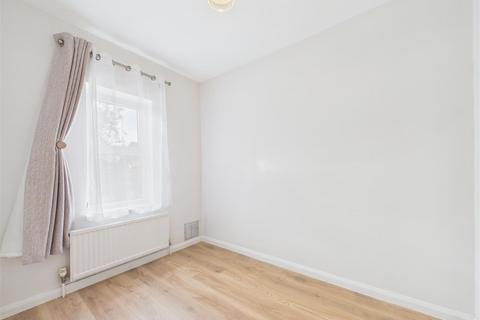 undefined, Garden Row, Hitchin SG5