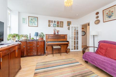 undefined, 30/1 Portobello High Street, Edinburgh, EH15 1DD