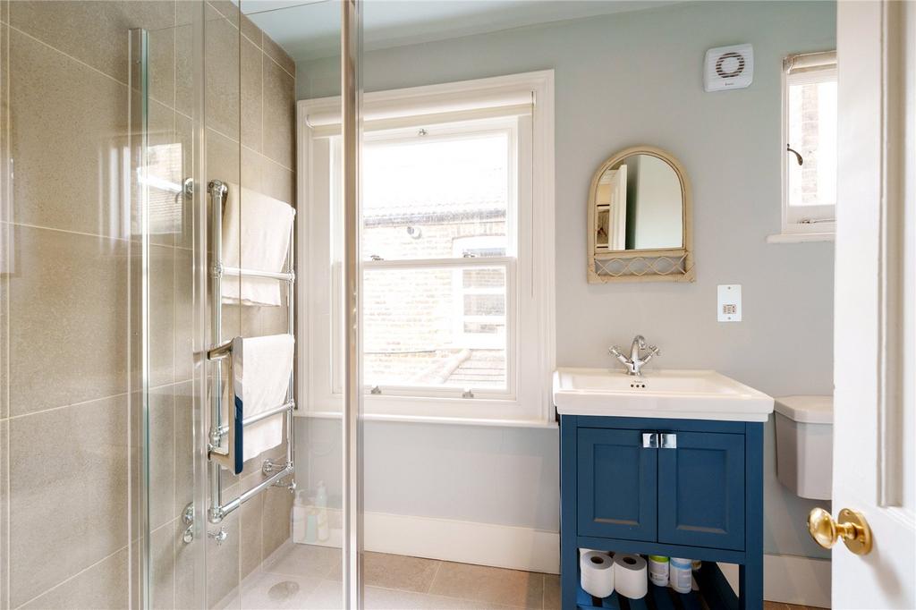 Bathroom First Floor