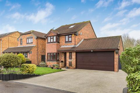 5 bedroom detached house for sale, Chatsworth Close, Bishop's Stortford CM23