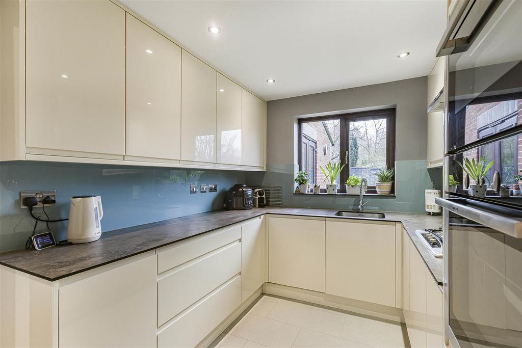 Fitted Kitchen
