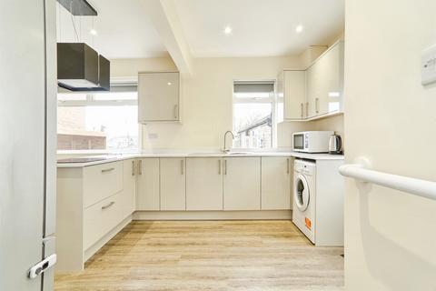undefined, Hawthorn Drive, Yeadon, Leeds