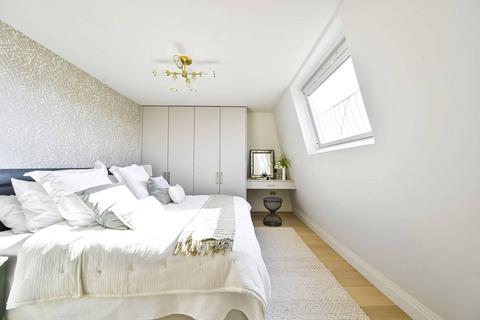 3 bedroom maisonette to rent, Redcliffe Street, Chelsea, London, SW10