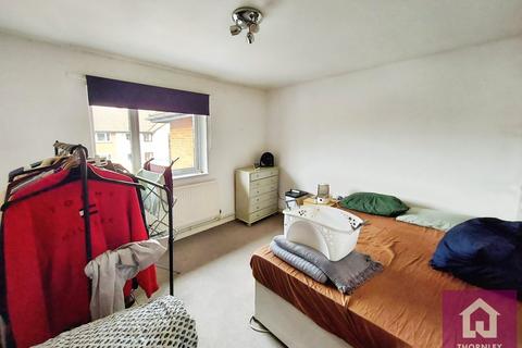 2 bedroom flat for sale, Reeves Court, Canterbury Gardens, Salford, M5