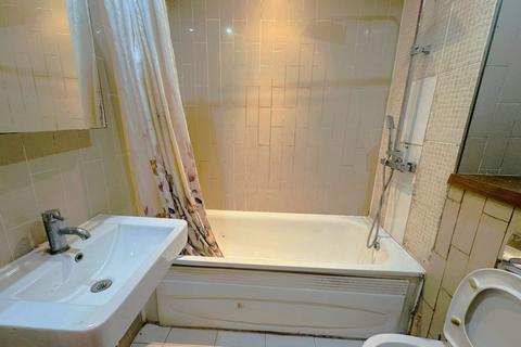 1 bedroom apartment to rent, Arboretum Place, Barking IG11