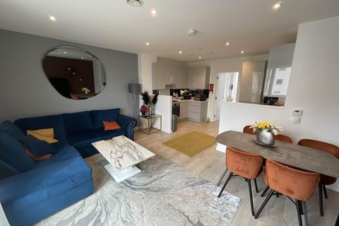 3 bedroom duplex to rent, Cargo House, ,