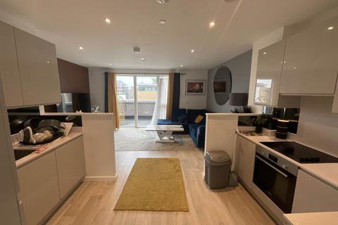 3 bedroom duplex to rent, Cargo House, ,