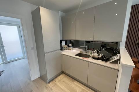 3 bedroom duplex to rent, Cargo House, ,