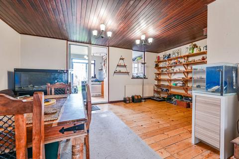 4 bedroom terraced house for sale, Dorchester Avenue, N13, Palmers Green, London, N13